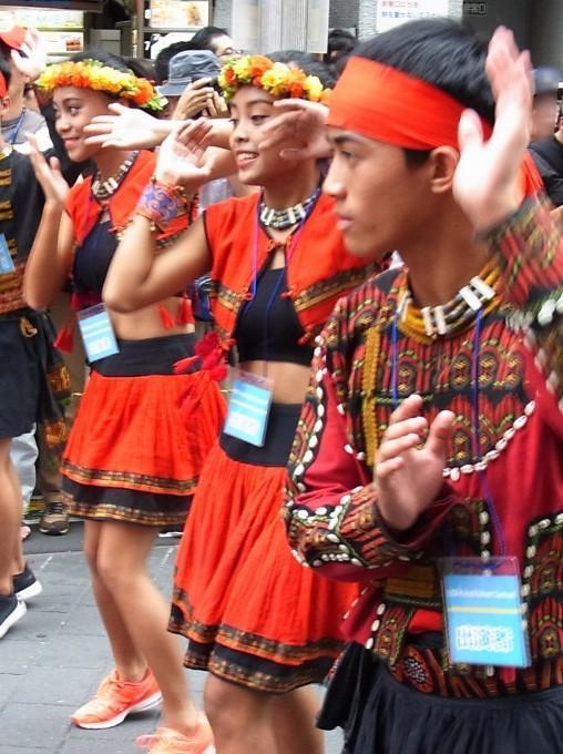 池袋ブラジルストリートカーニバル サンバと台湾伝統芸能、奇跡の融合！？瑪家國民中學～池袋ブラジルストリートカーニバル・その１: カンタータ日記・奥の院